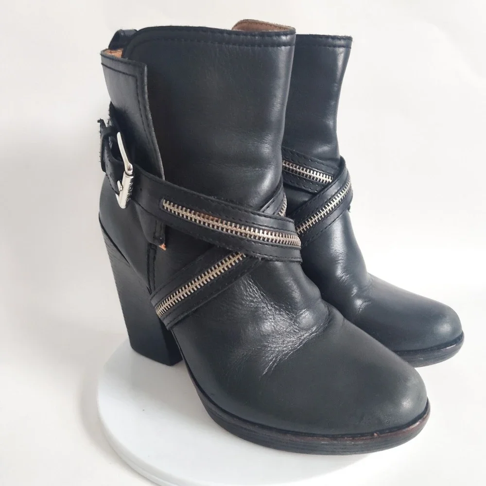 Michael Kors Ankle Boots 8.5 Biker Leather Zipper Strap Rachel Bilson Block Heel